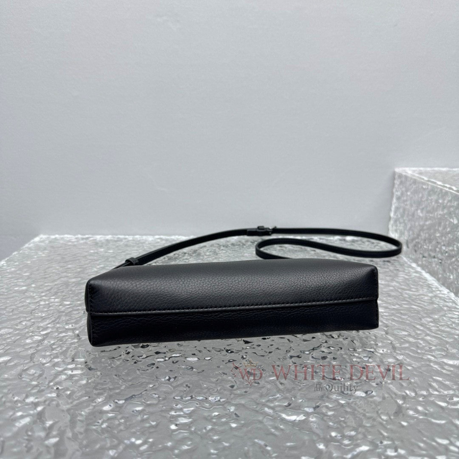 하얀악마 이미테이션 더로우 르네 (5).jpg