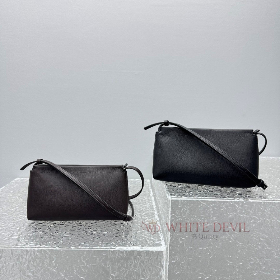 하얀악마 이미테이션 더로우 르네 (11).jpg