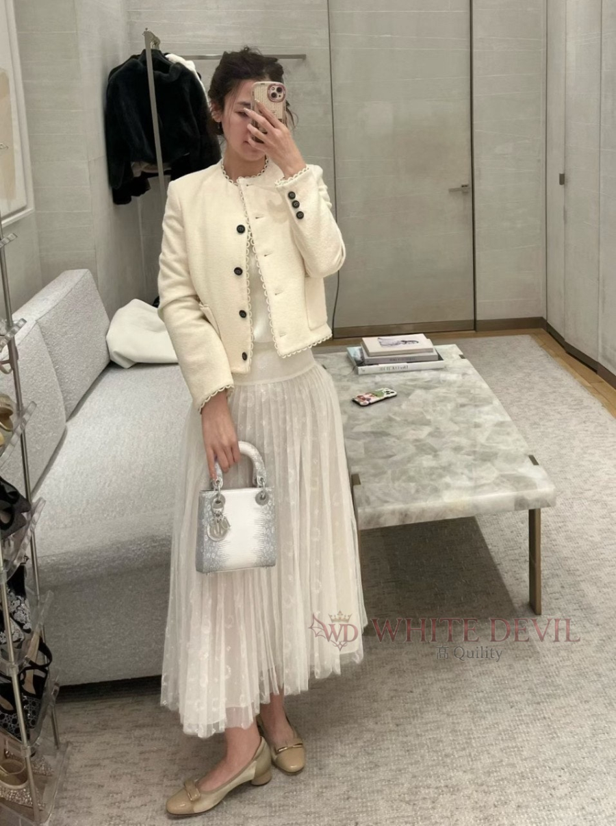 하얀악마 이미테이션  디올 치마 (2).jpg