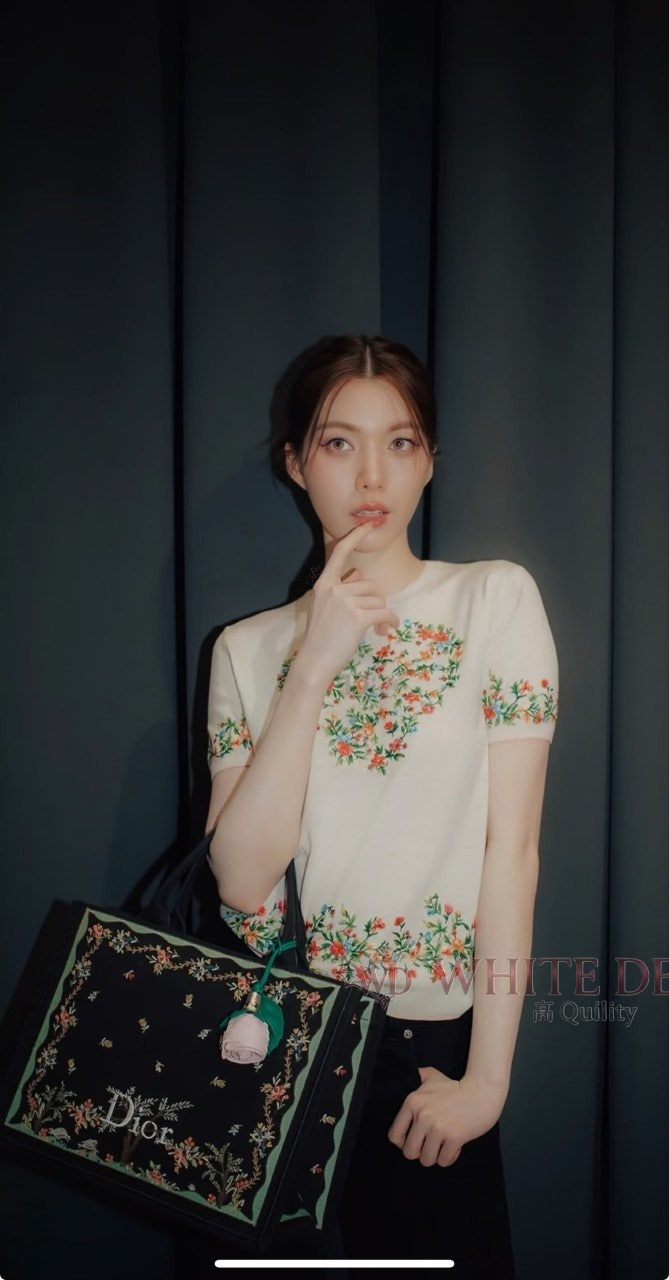 하얀악마 이미테이션 디올 니트 (2).jpg