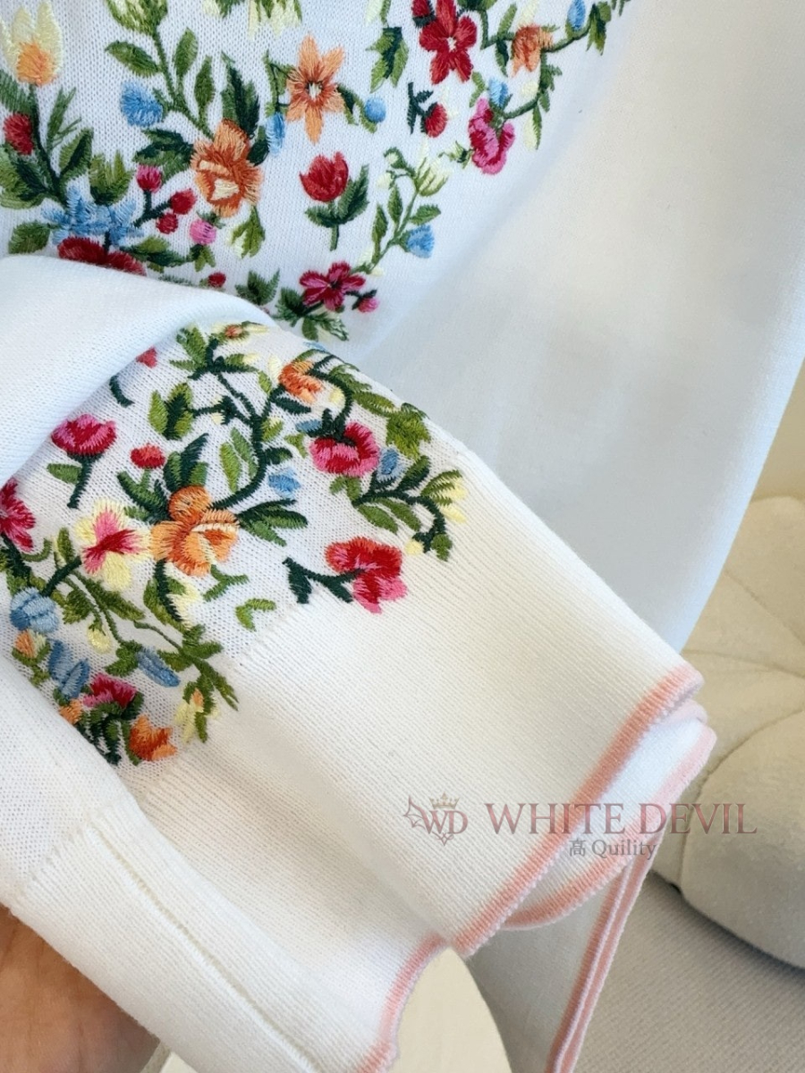 하얀악마 이미테이션 디올 니트 (8).jpg