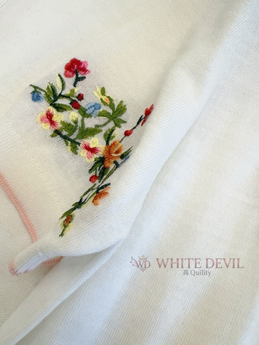 하얀악마 이미테이션 디올 니트 (15).jpg