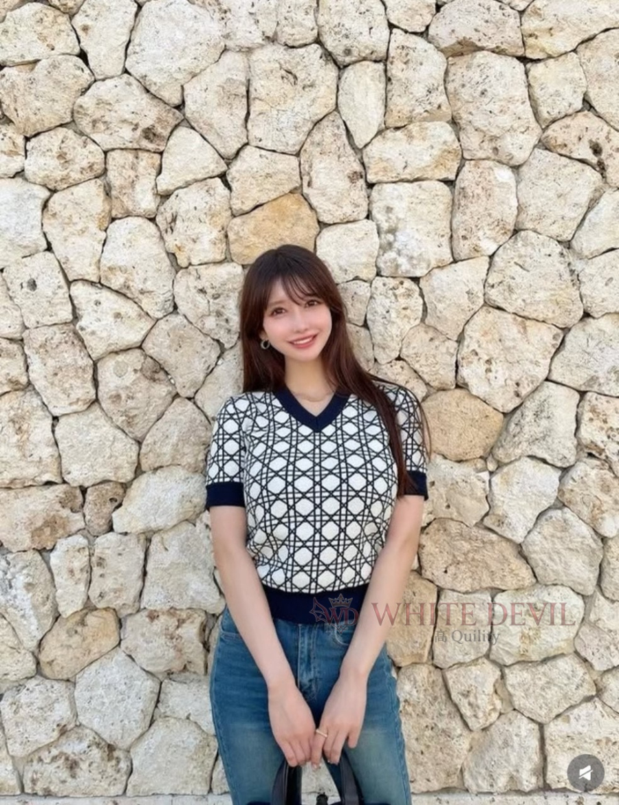 하얀악마 이미테이션 디올 반팔 (1).jpg