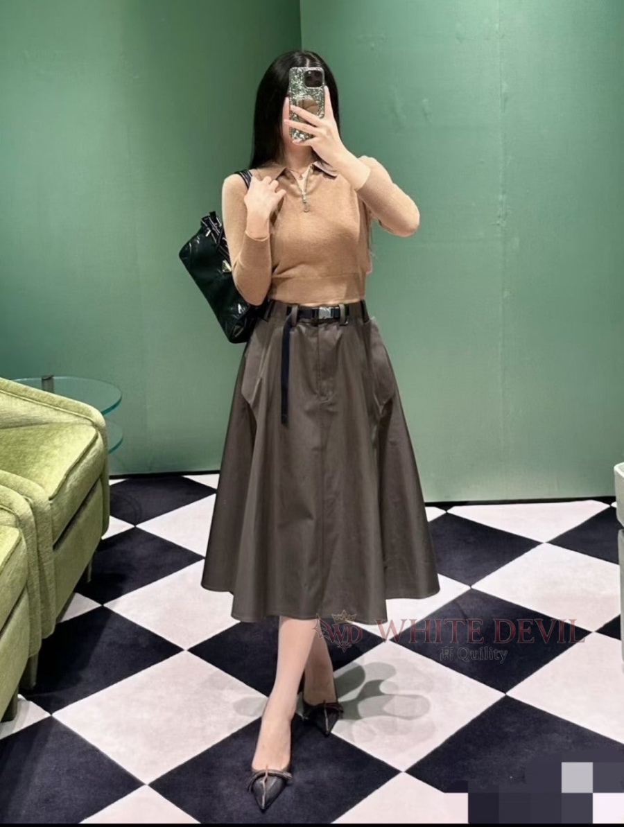 하얀악마 이미테이션 프라다 치마 (1).jpg