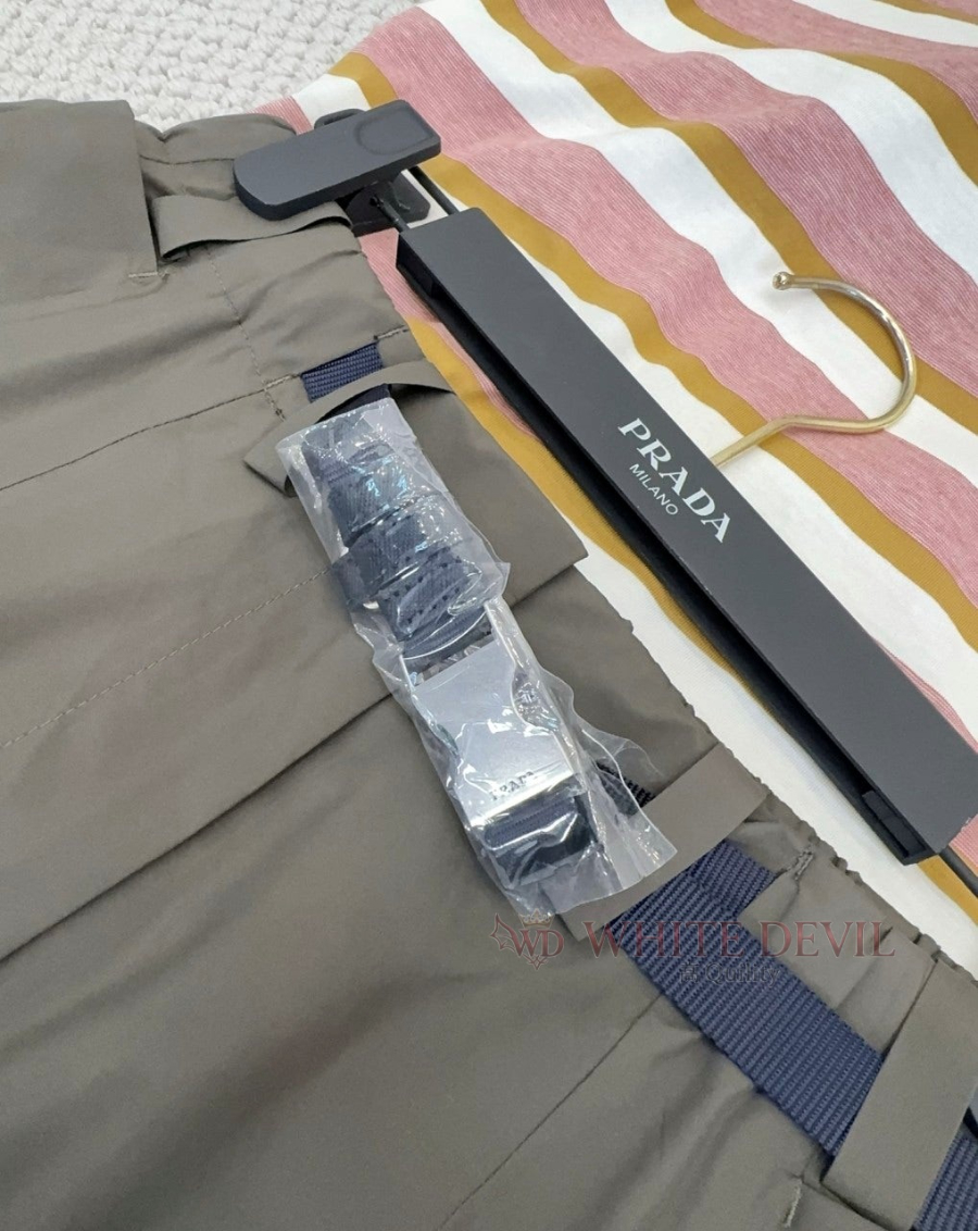 하얀악마 이미테이션 프라다 치마 (18).jpg