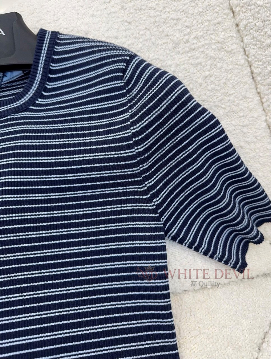 하얀악마 이미테이션 프라다 니트 (14).jpg