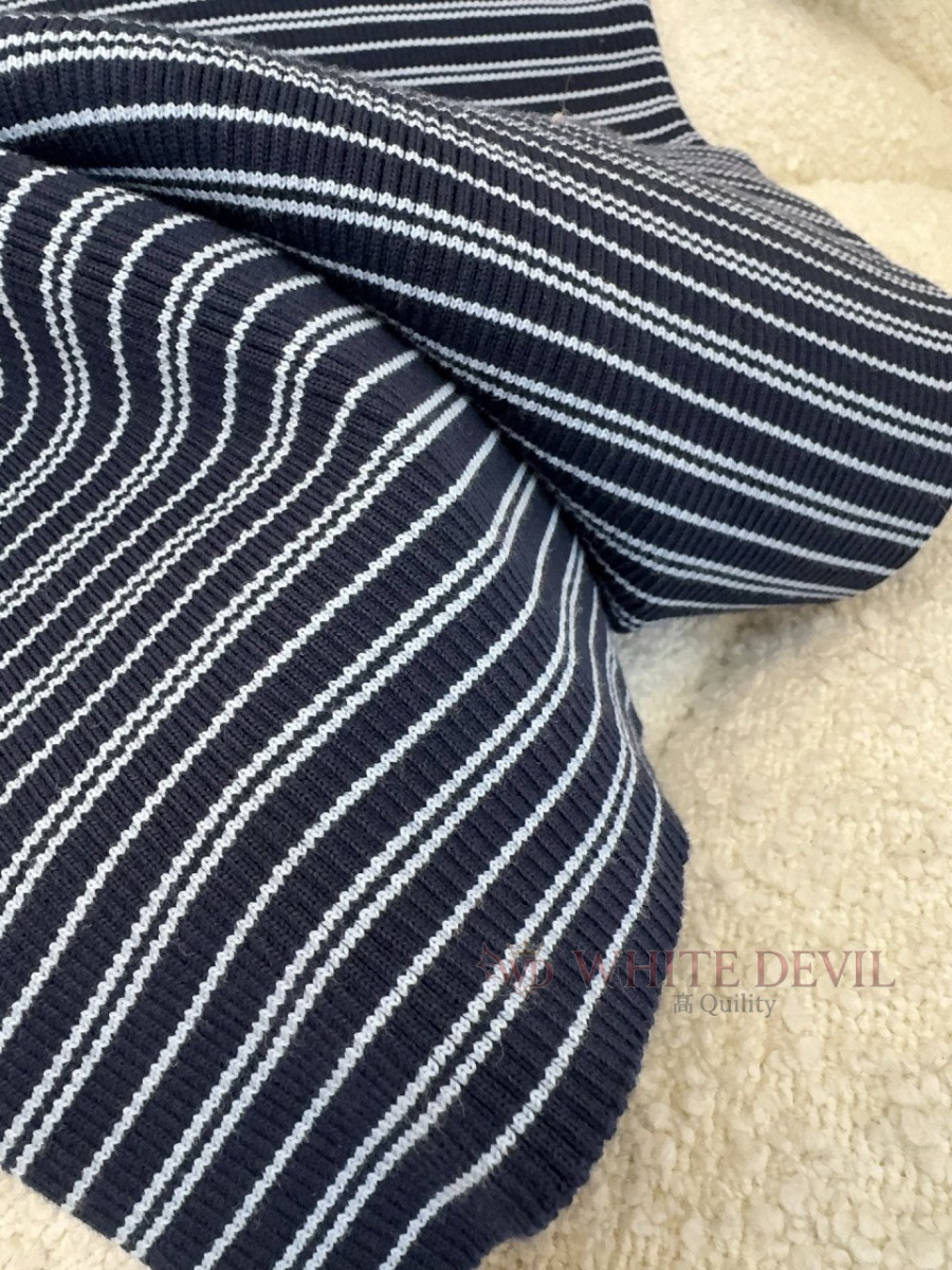 하얀악마 이미테이션 프라다 니트 (17).jpg