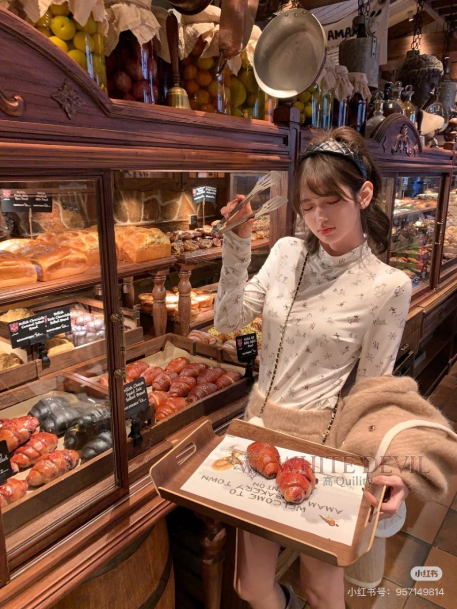 하얀악마 이미테이션 샤넬 니트 (1).jpg