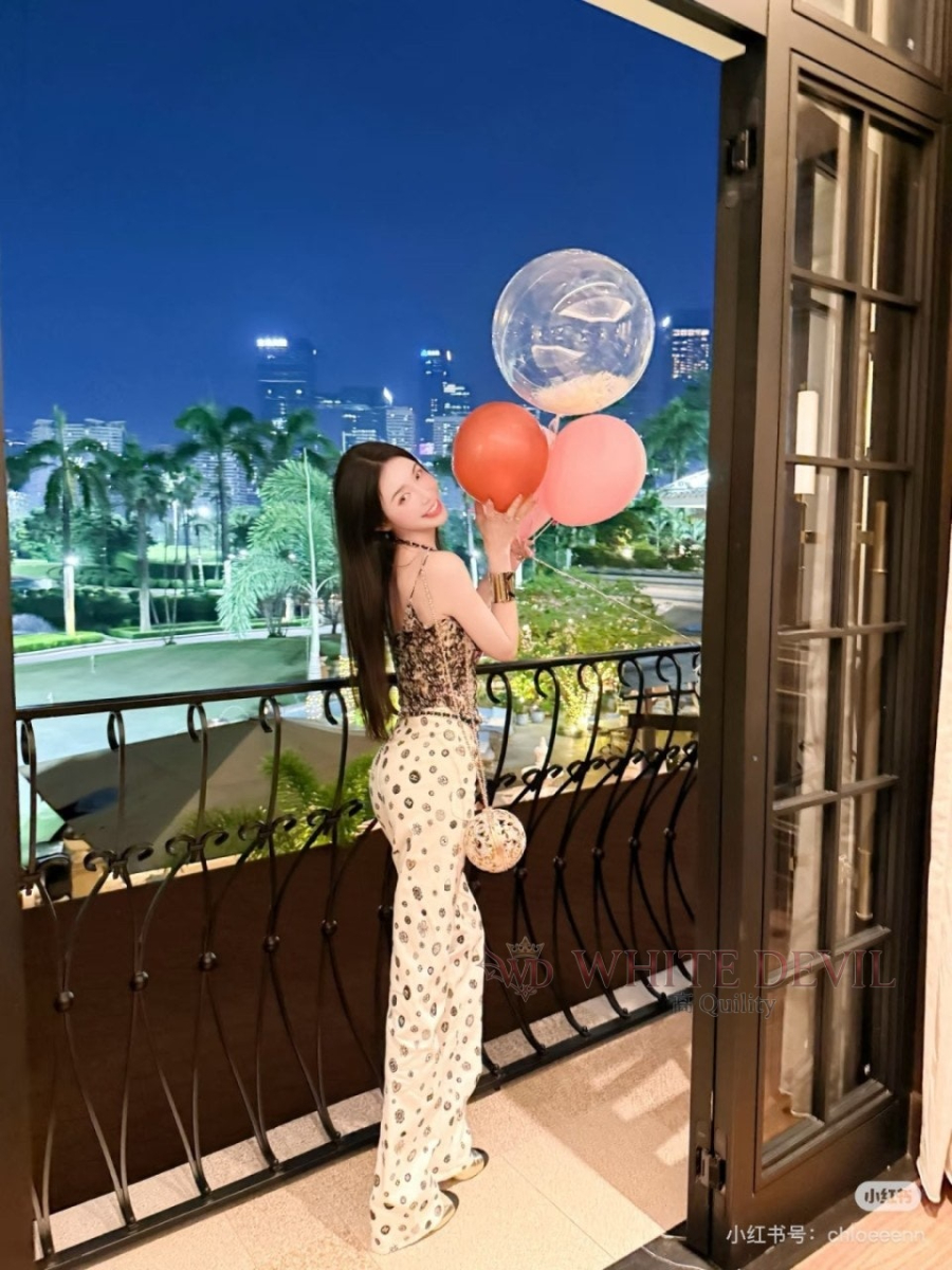 하얀악마 이미테이션 샤넬 청바지 (2).jpg