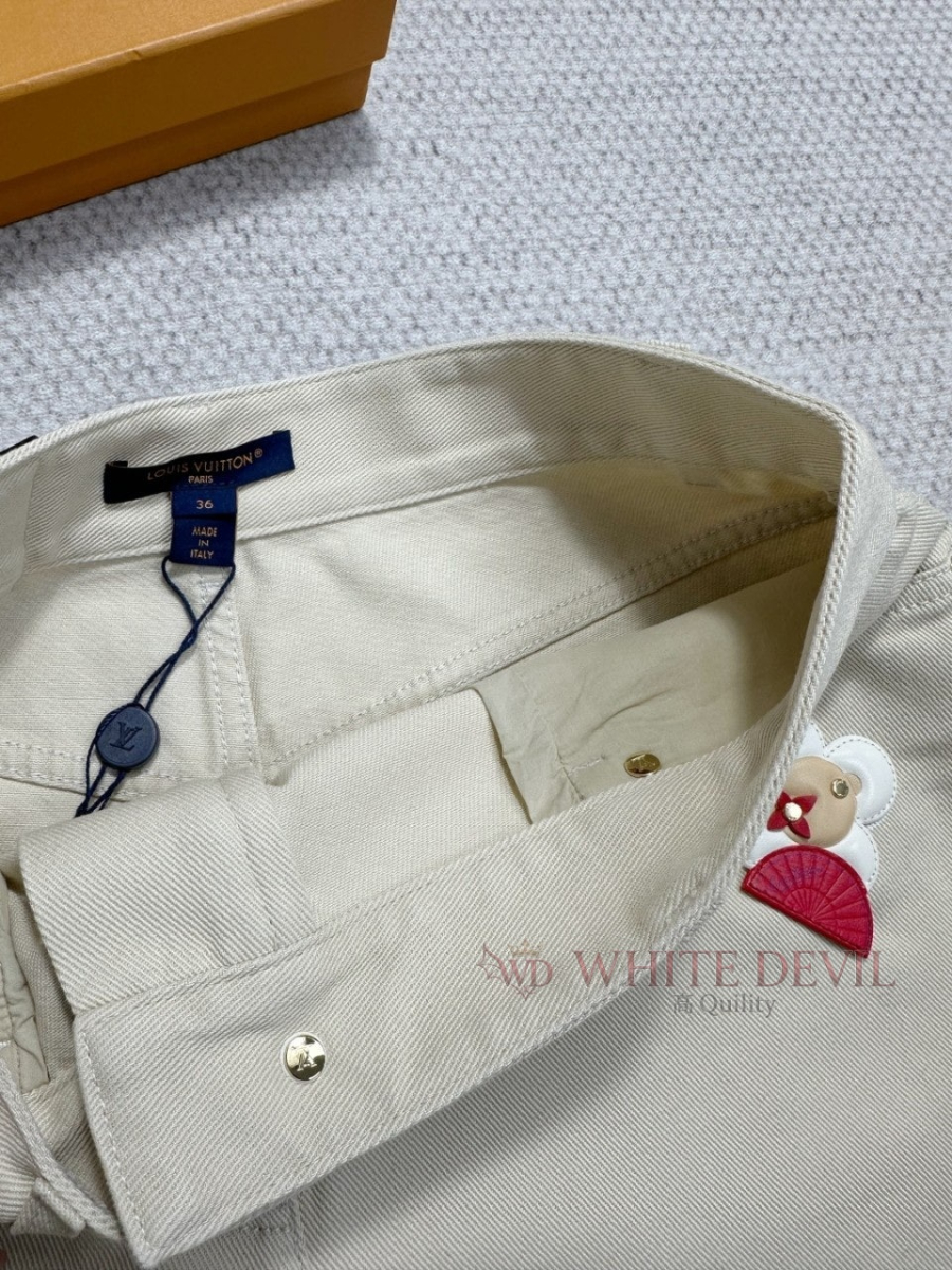 하얀악마 이미테이션 루이 반바지 (8).jpg