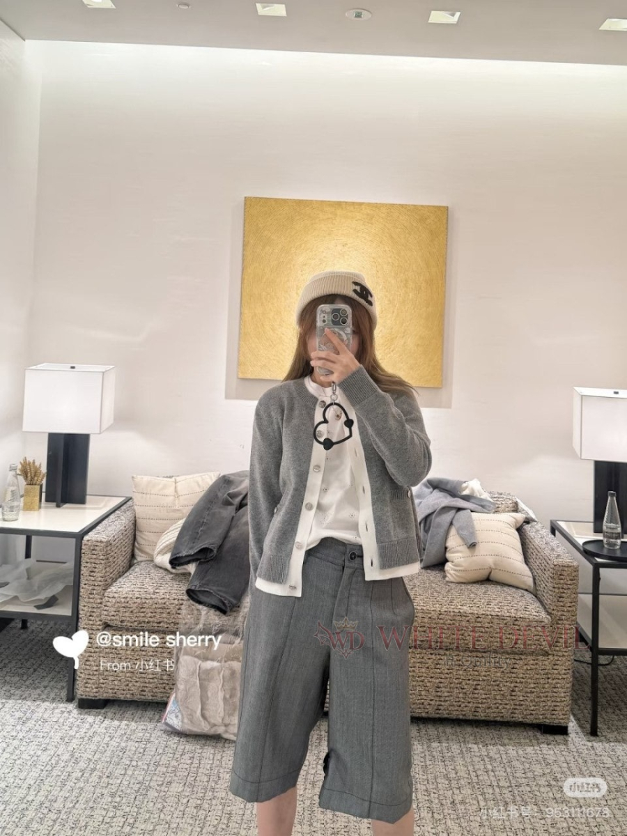 하얀악마 이미테이션 샤넬 가디건 (1).jpg