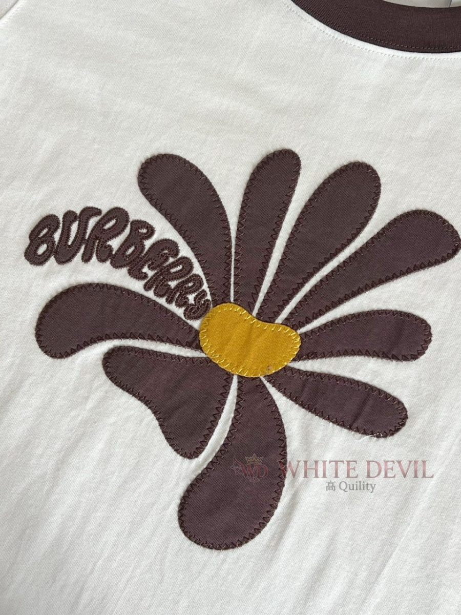 하얀악마 레플리카 버버리 반팔티 (17).jpg