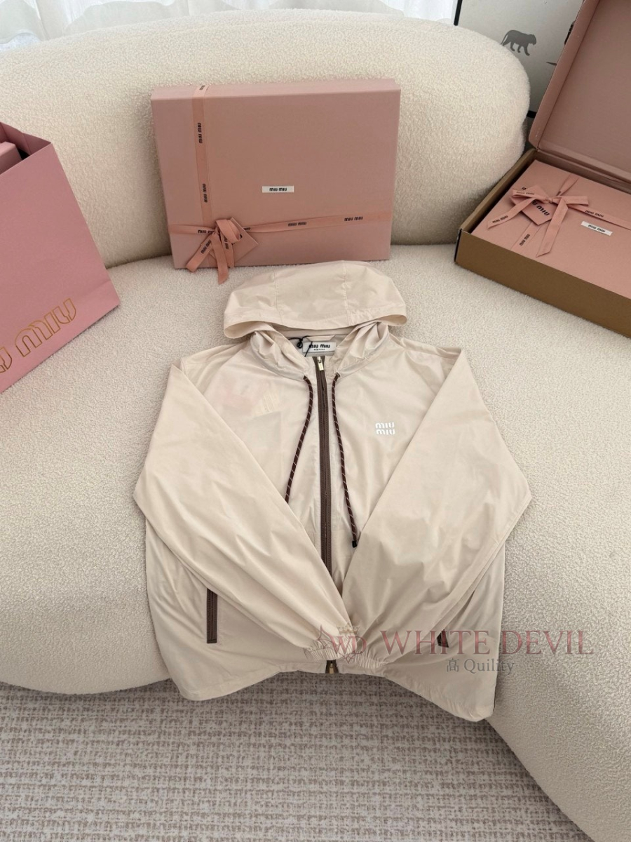 하얀악마 레플리카 미우 점퍼 (12).jpg