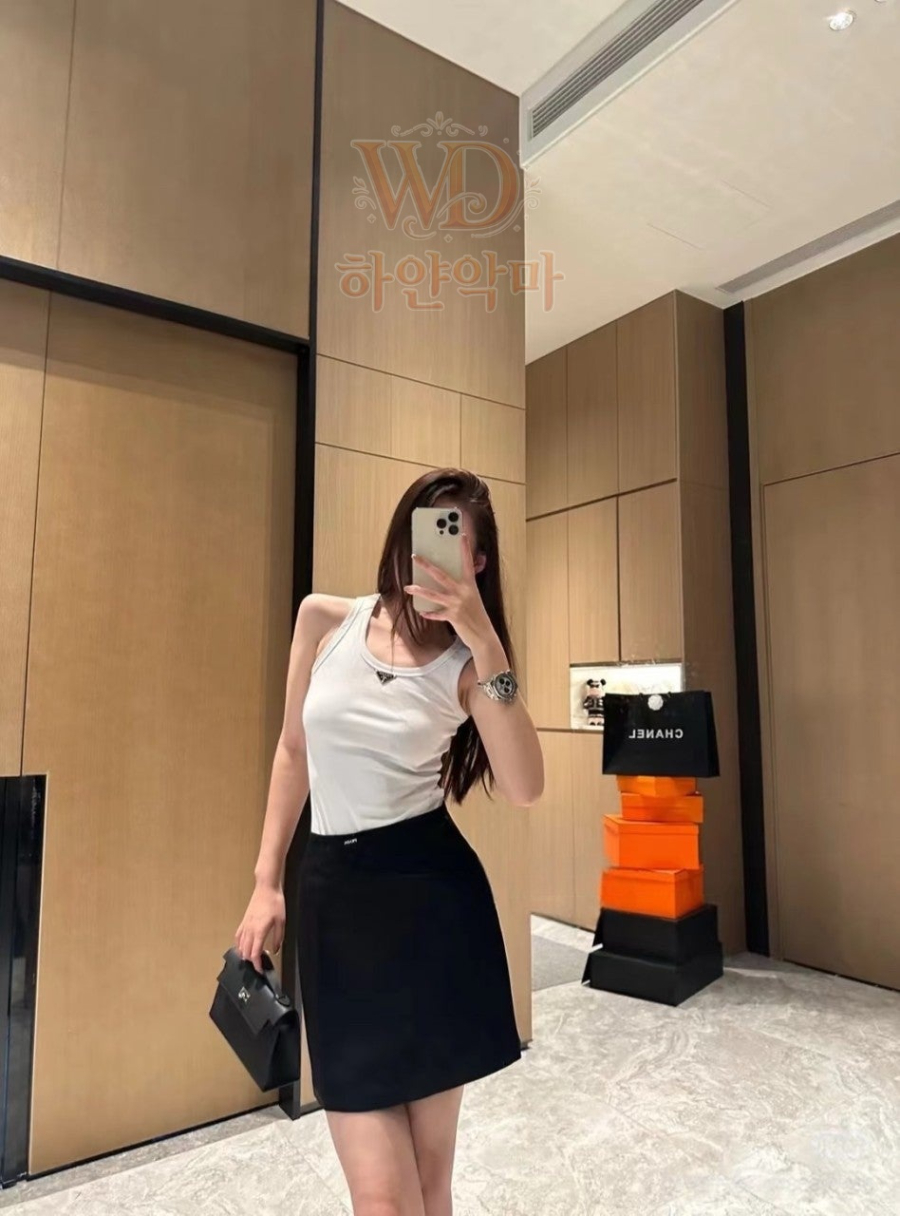 프라다 나시 레플리카 (2).jpg