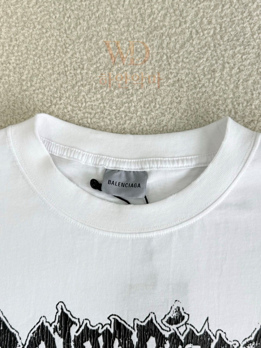 발렌시아가-레플리카-반팔티-16.jpg