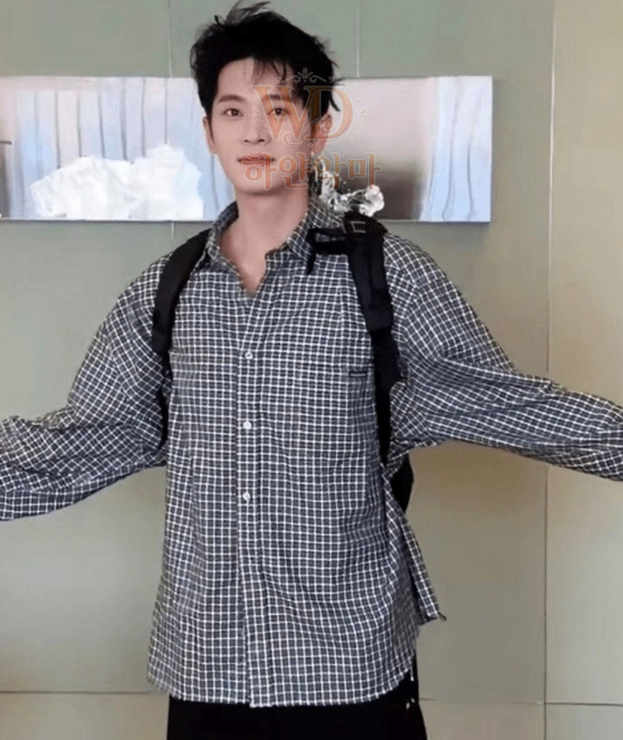 아크네-이미테이션-셔츠-2.jpg