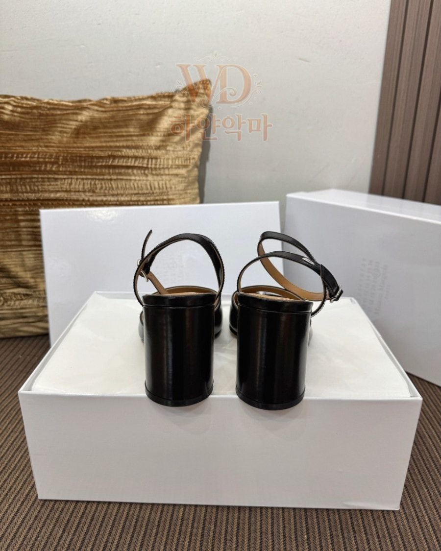 메종-레플리카-여자-샌들-11.jpg