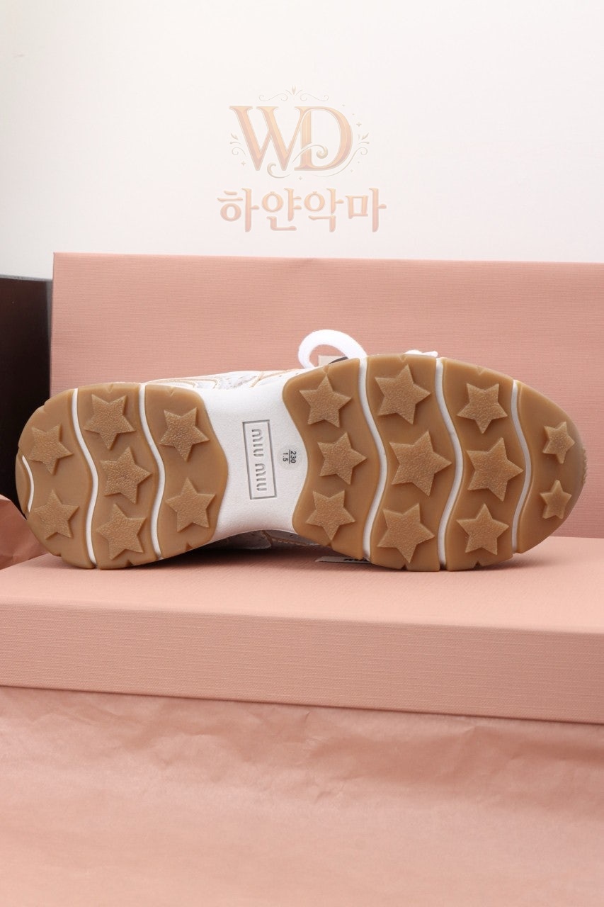 미우미우-레플리카-여자-운동화-10.jpg