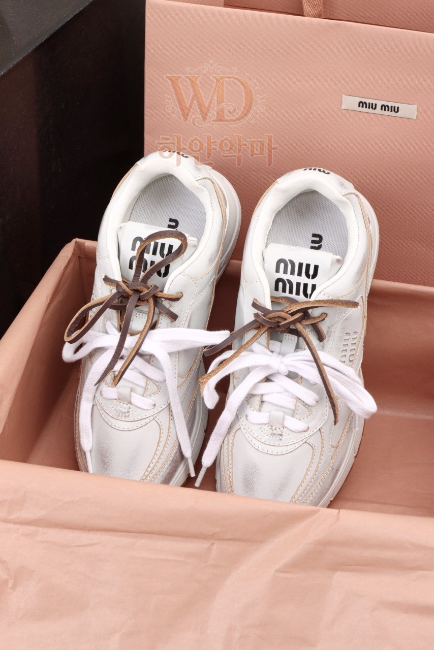 미우미우-레플리카-여자-운동화-8.jpg