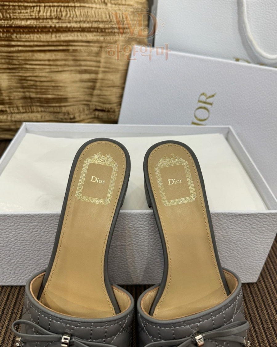 디올-통급-슬리퍼-추천-11.jpg