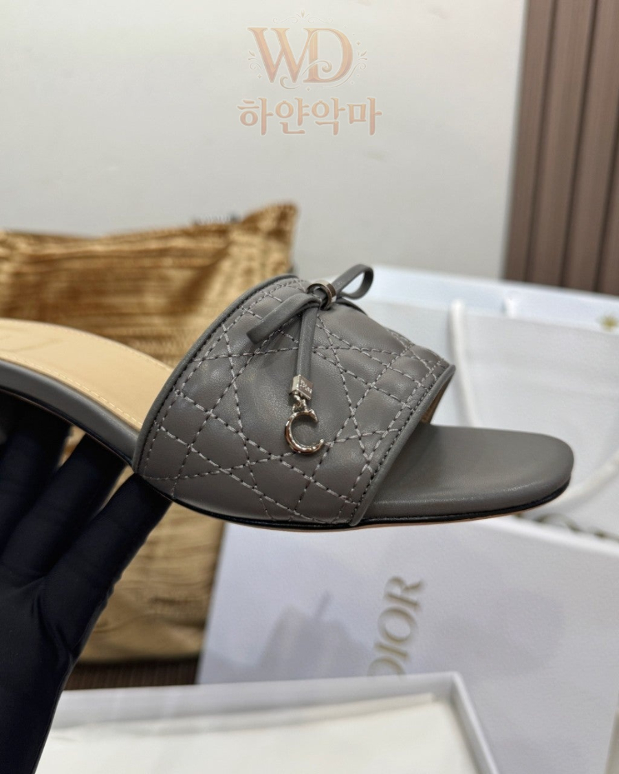 디올-통급-슬리퍼-추천-14.jpg