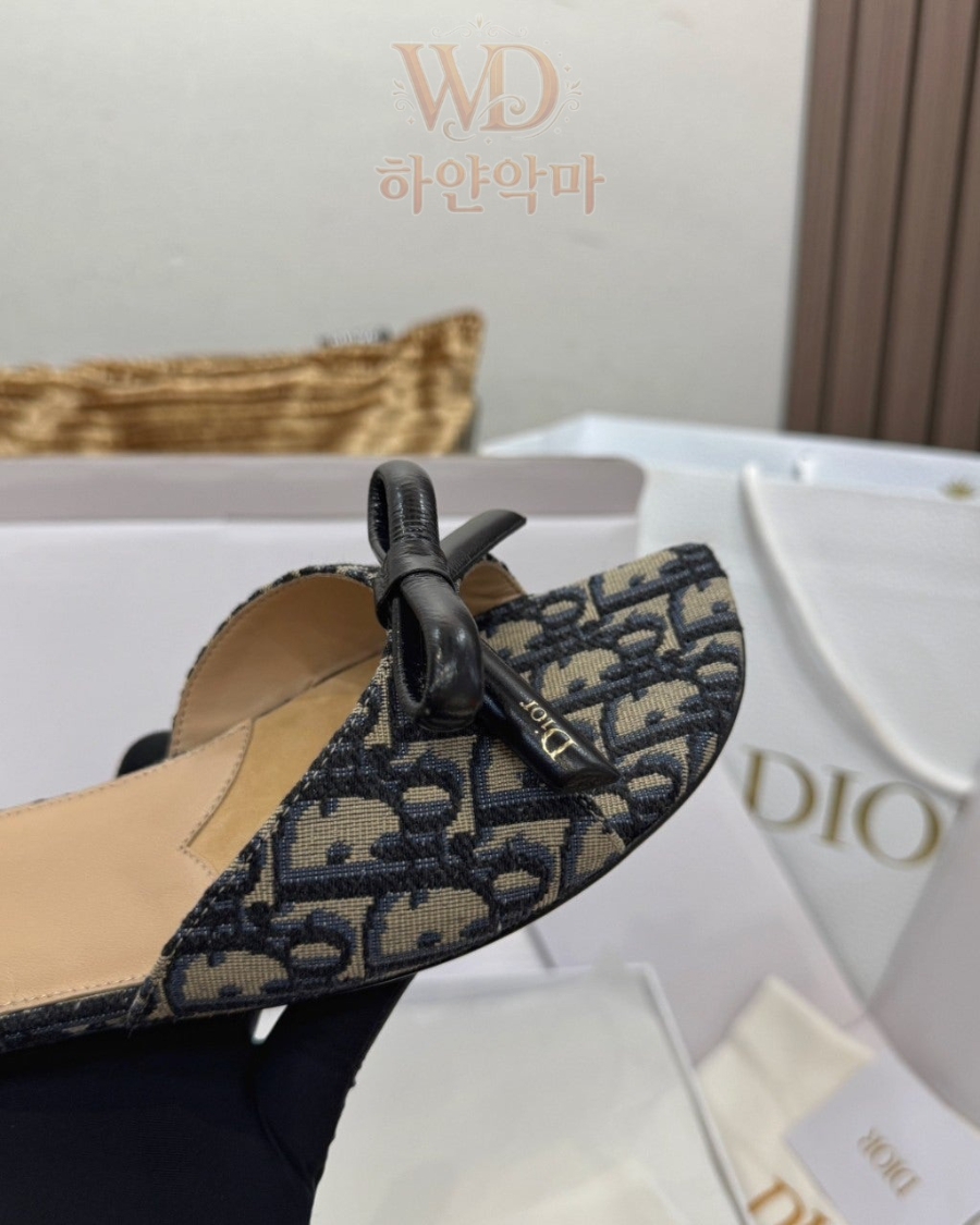 디올-보우-슬리퍼-12.jpg