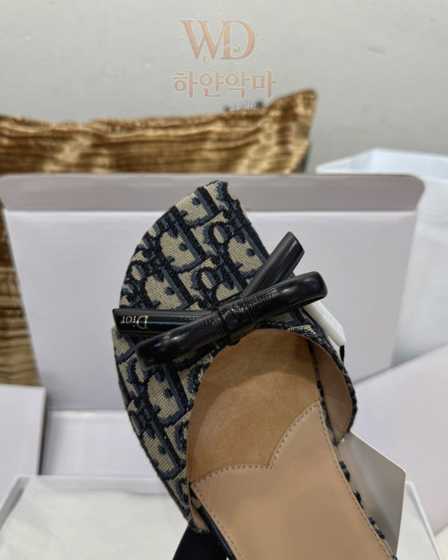 디올-보우-슬리퍼-13.jpg