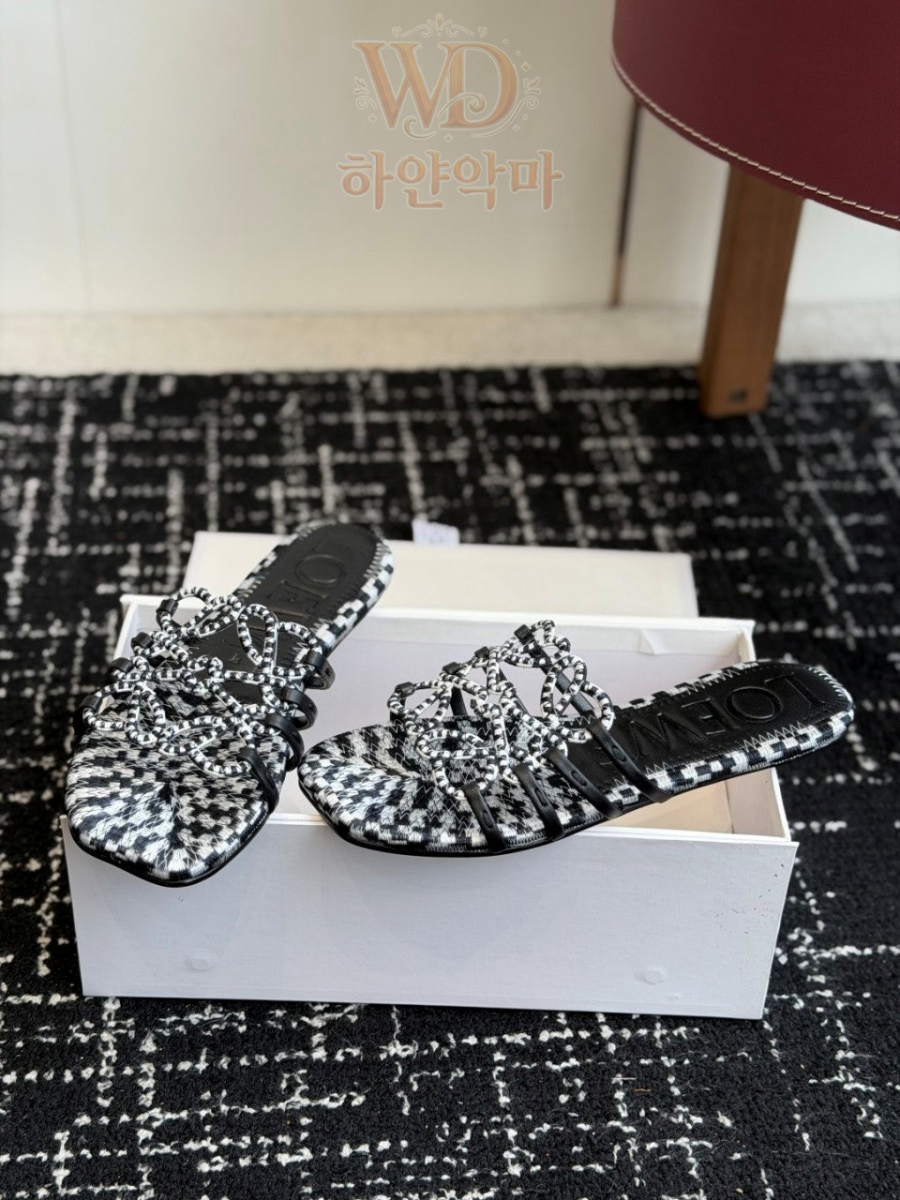 로에베-신상-슬리퍼-추천-8.jpg