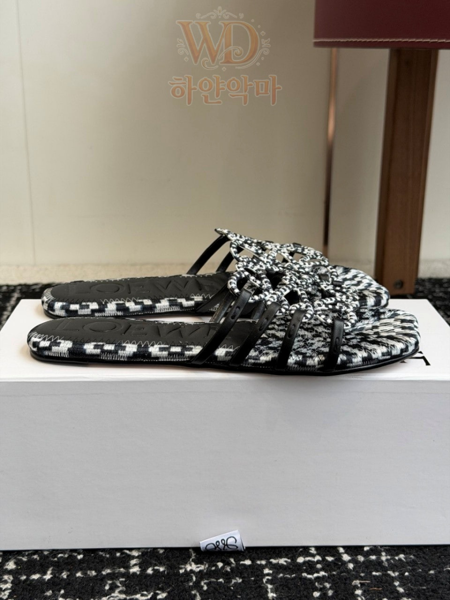 로에베-신상-슬리퍼-추천-10.jpg