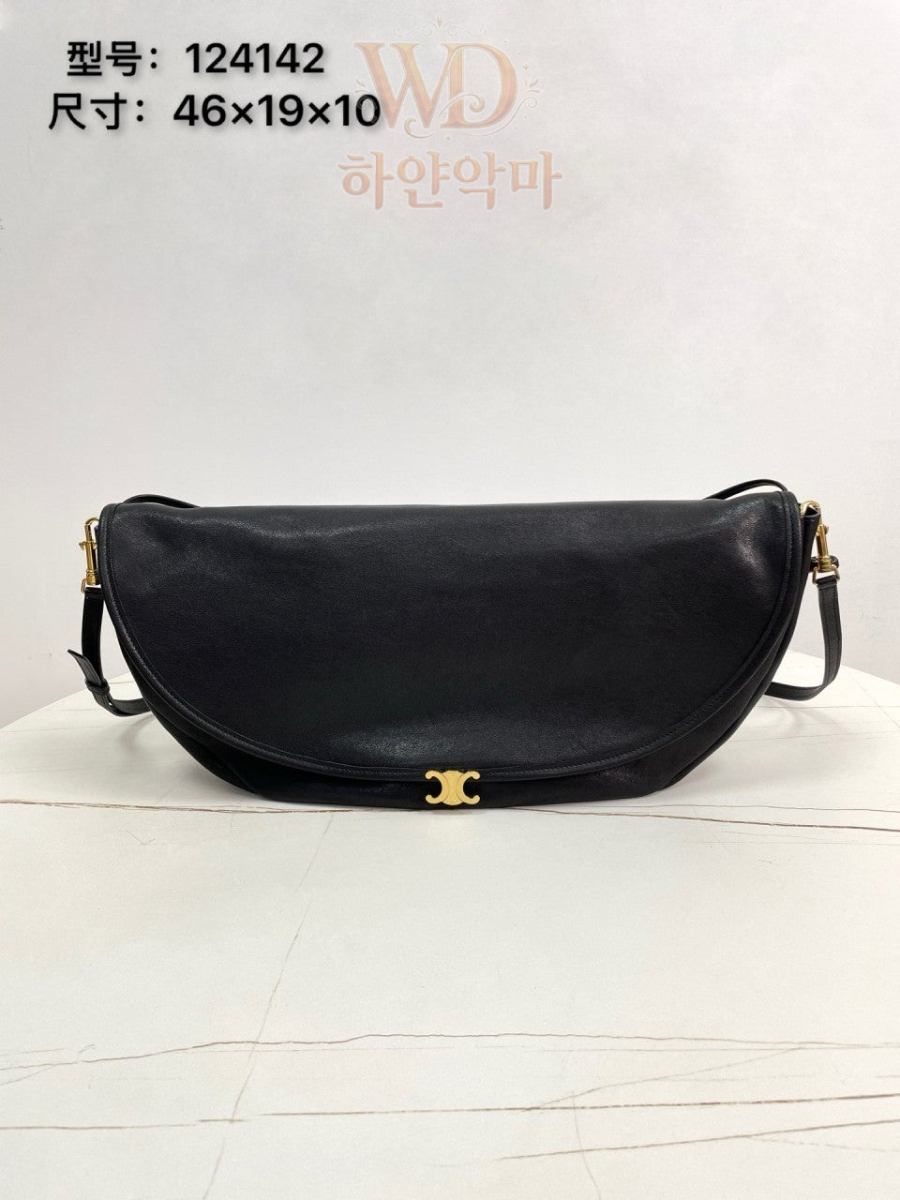 셀린느-트리옹프-가방추천-1.jpg