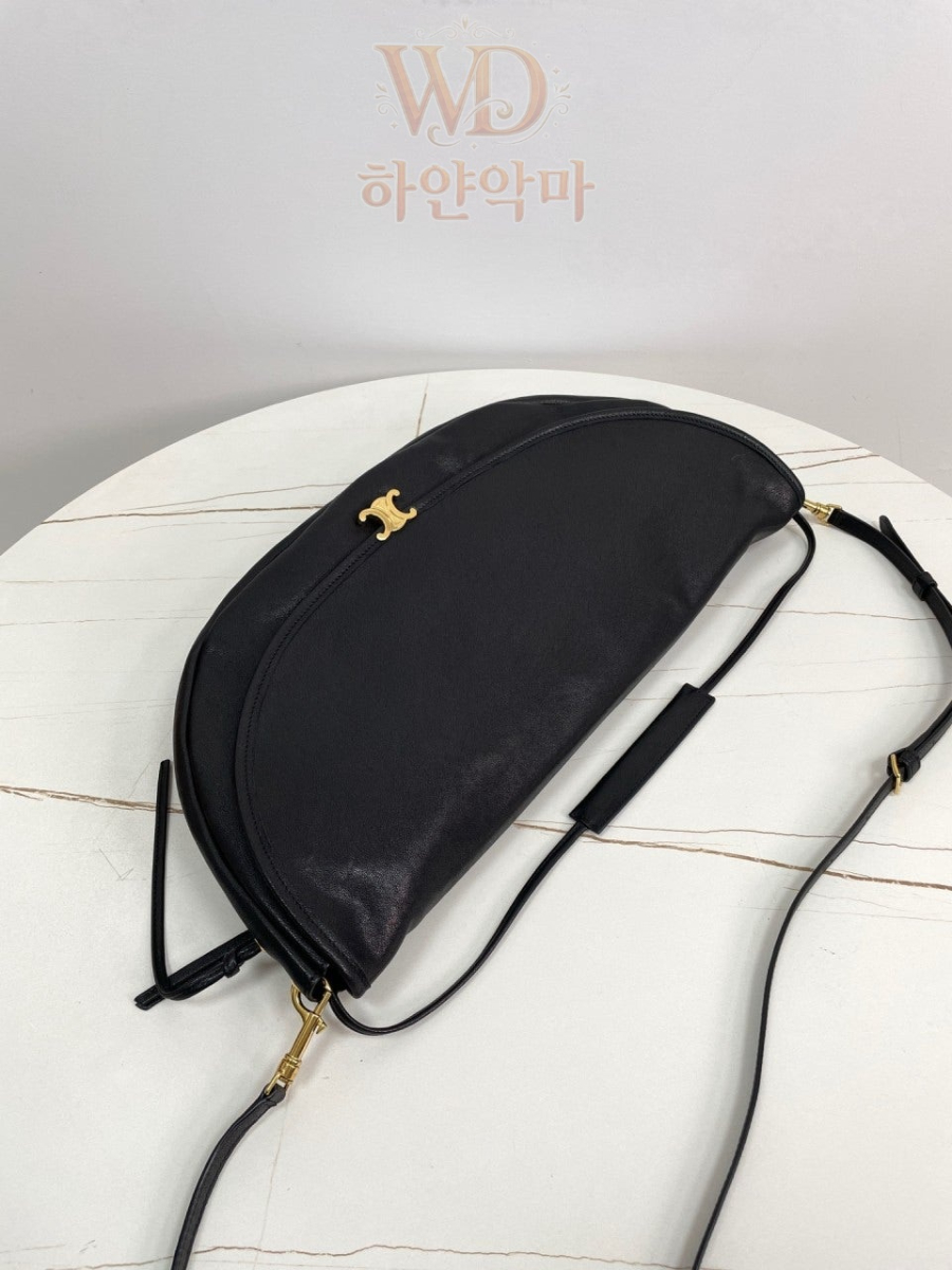 셀린느-트리옹프-가방추천-9.jpg