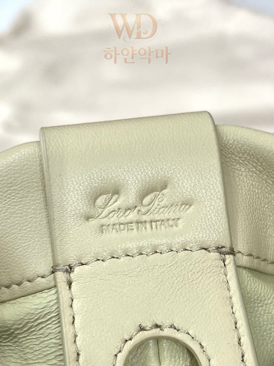 로로피아나-가방추천-버킷백-후기-8.jpg