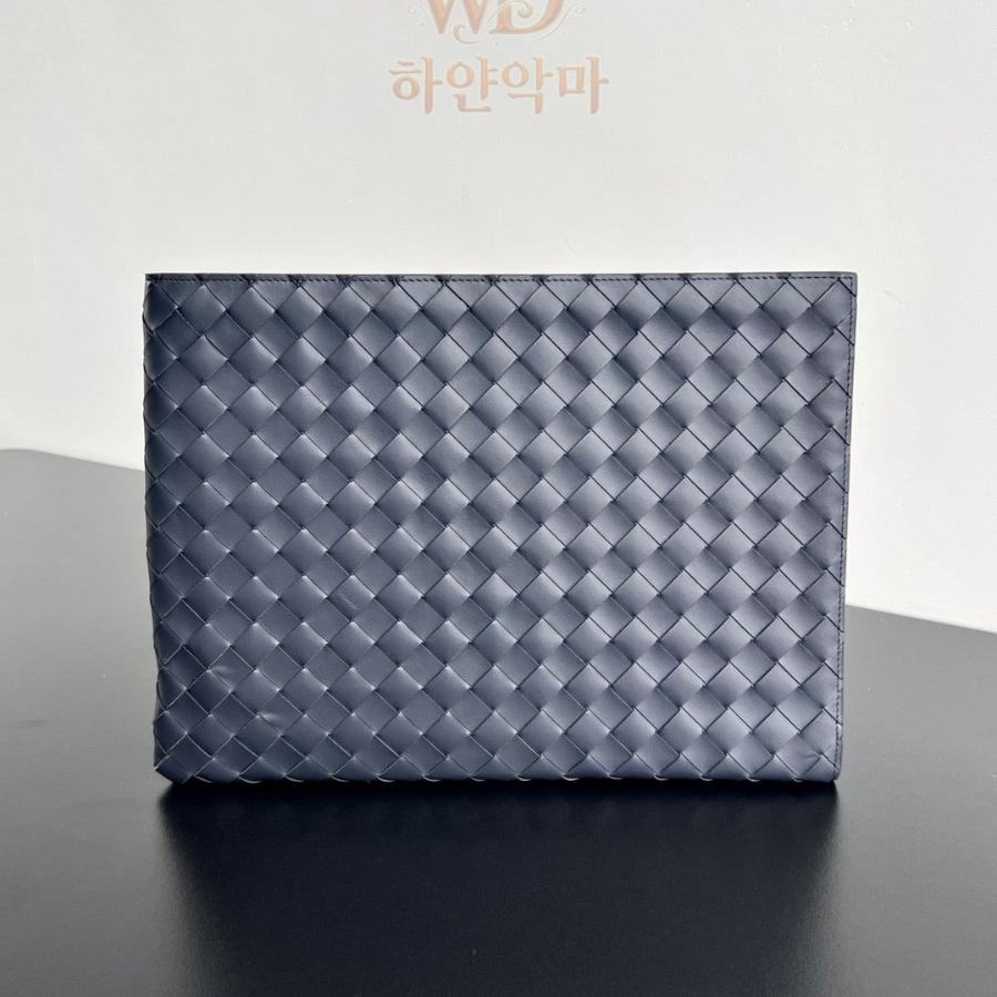보테가-클러치백-추천-1.jpg