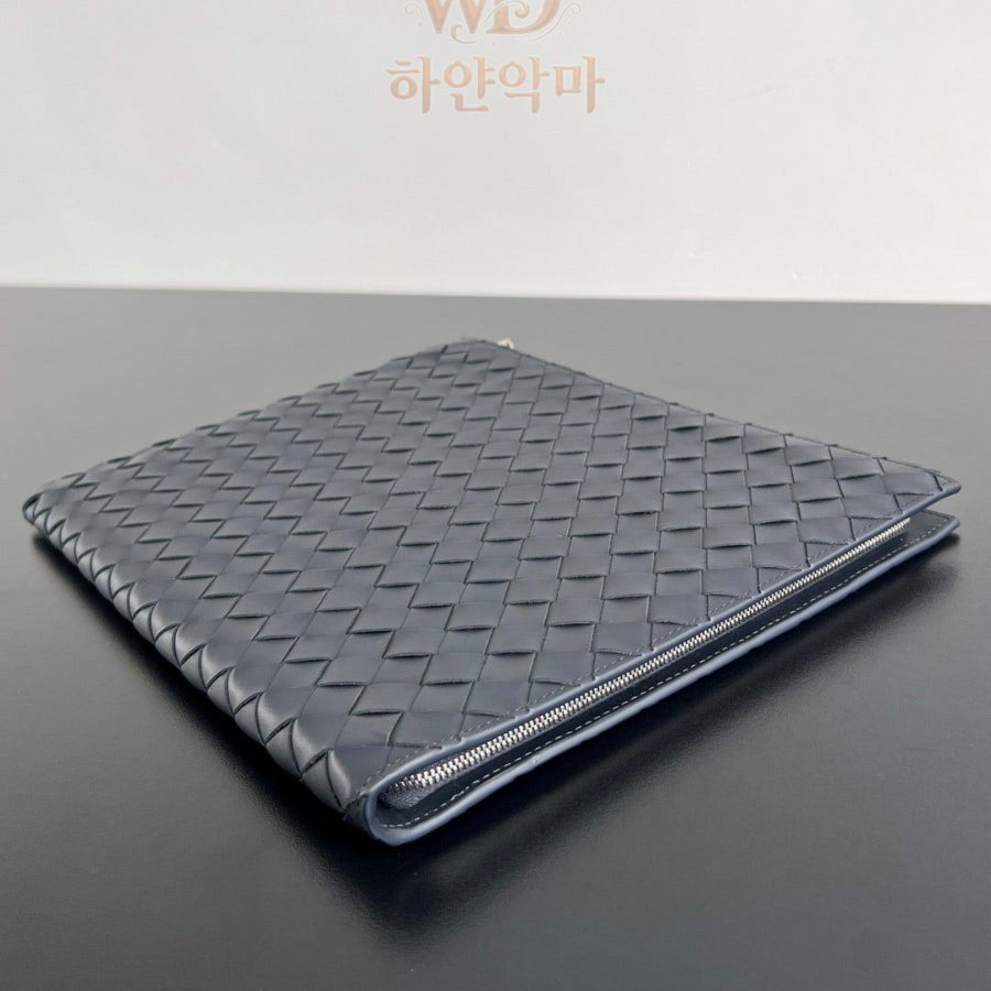 보테가-클러치백-추천-3.jpg