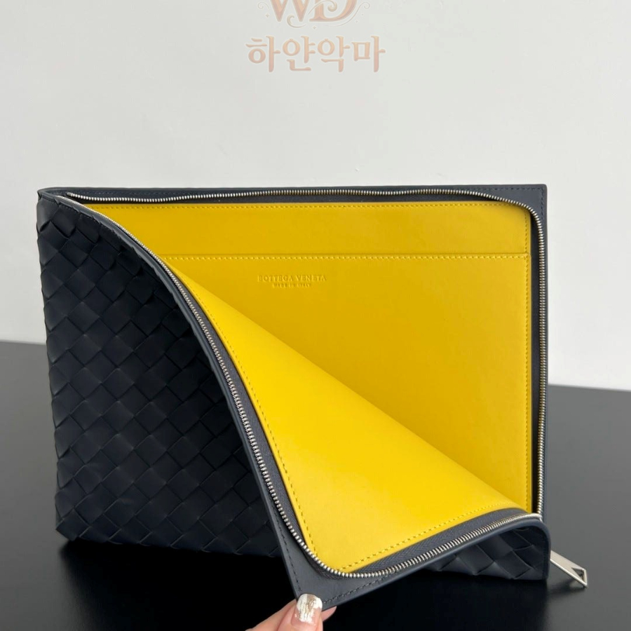 보테가-클러치백-추천-5.jpg