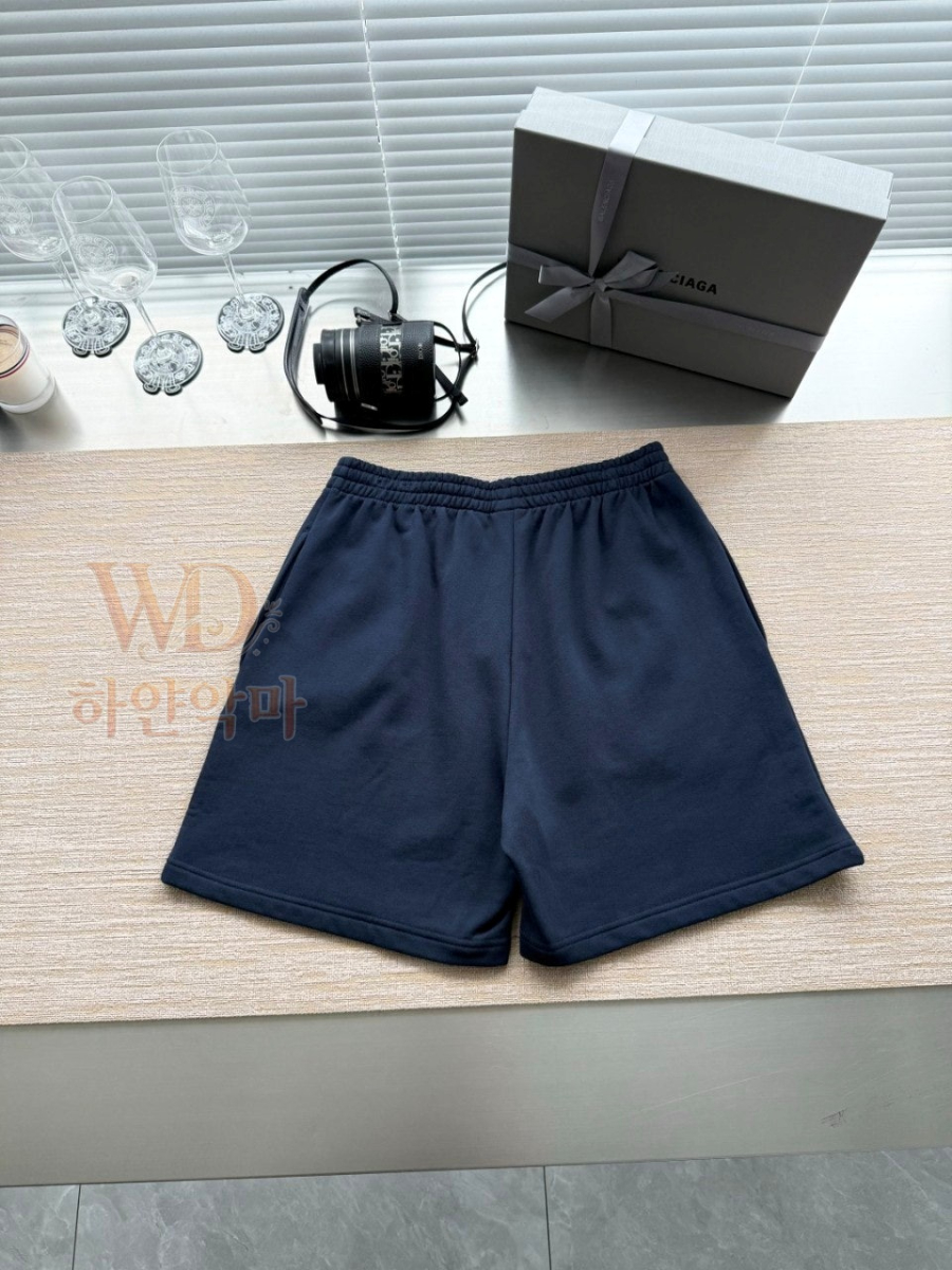 발렌시아가2026반바지-하얀악마-13.jpg
