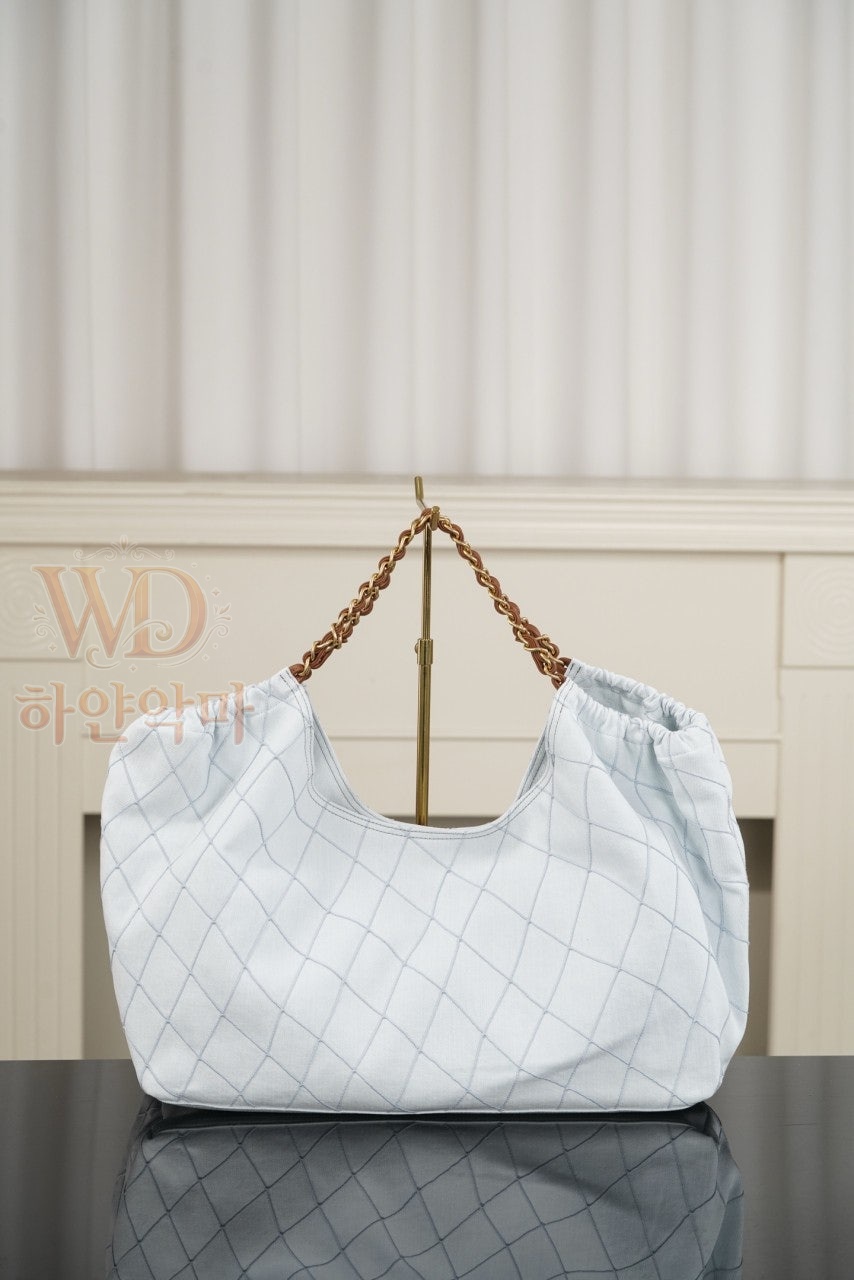 샤넬2026코코비치쇼핑백-하얀악마-AS6191-4.jpg