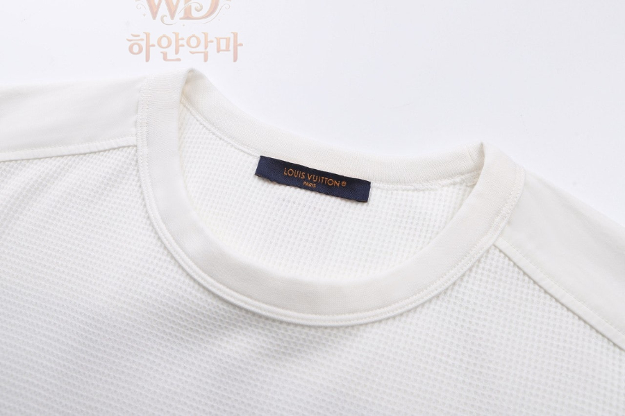 루이비통티셔츠-하얀악마-16.jpg