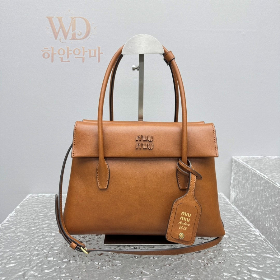 미우미우솔리테르-하얀악마-4.jpg