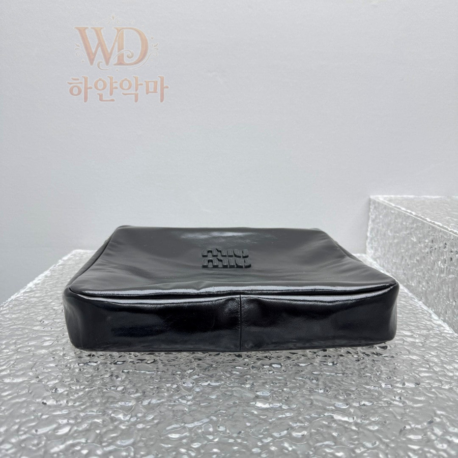 미우미우아이비-하얀악마-8.jpg