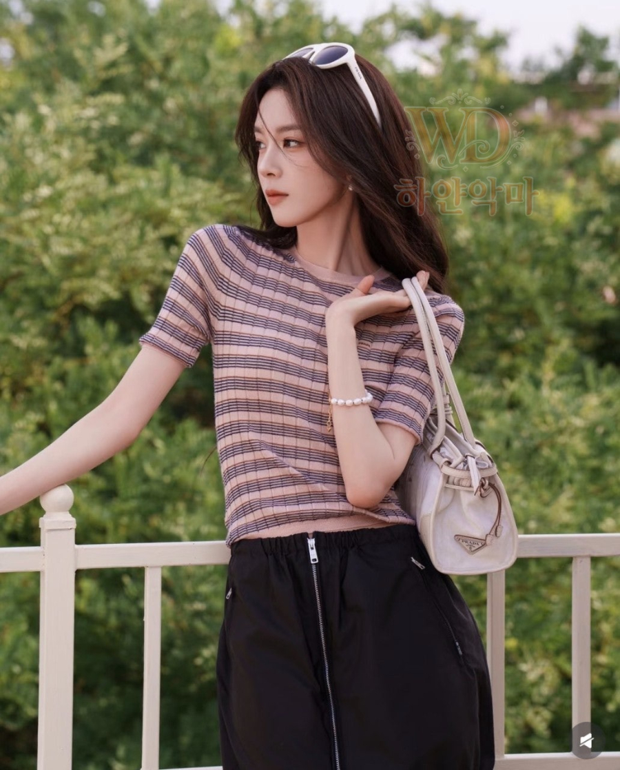 프라다신상반팔니트-하얀악마-2.jpg