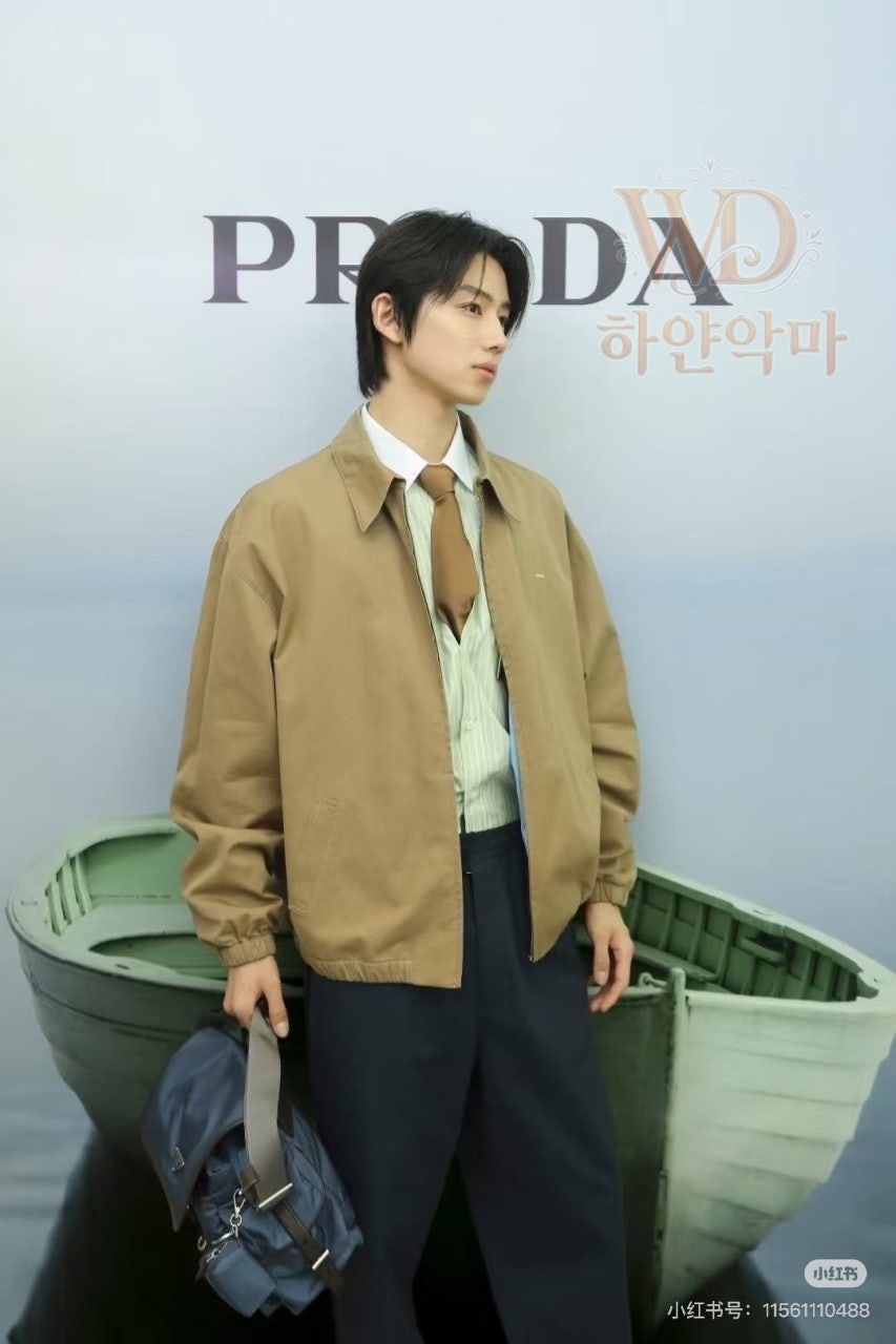 프라다자켓아우터-하얀악마-2.jpg