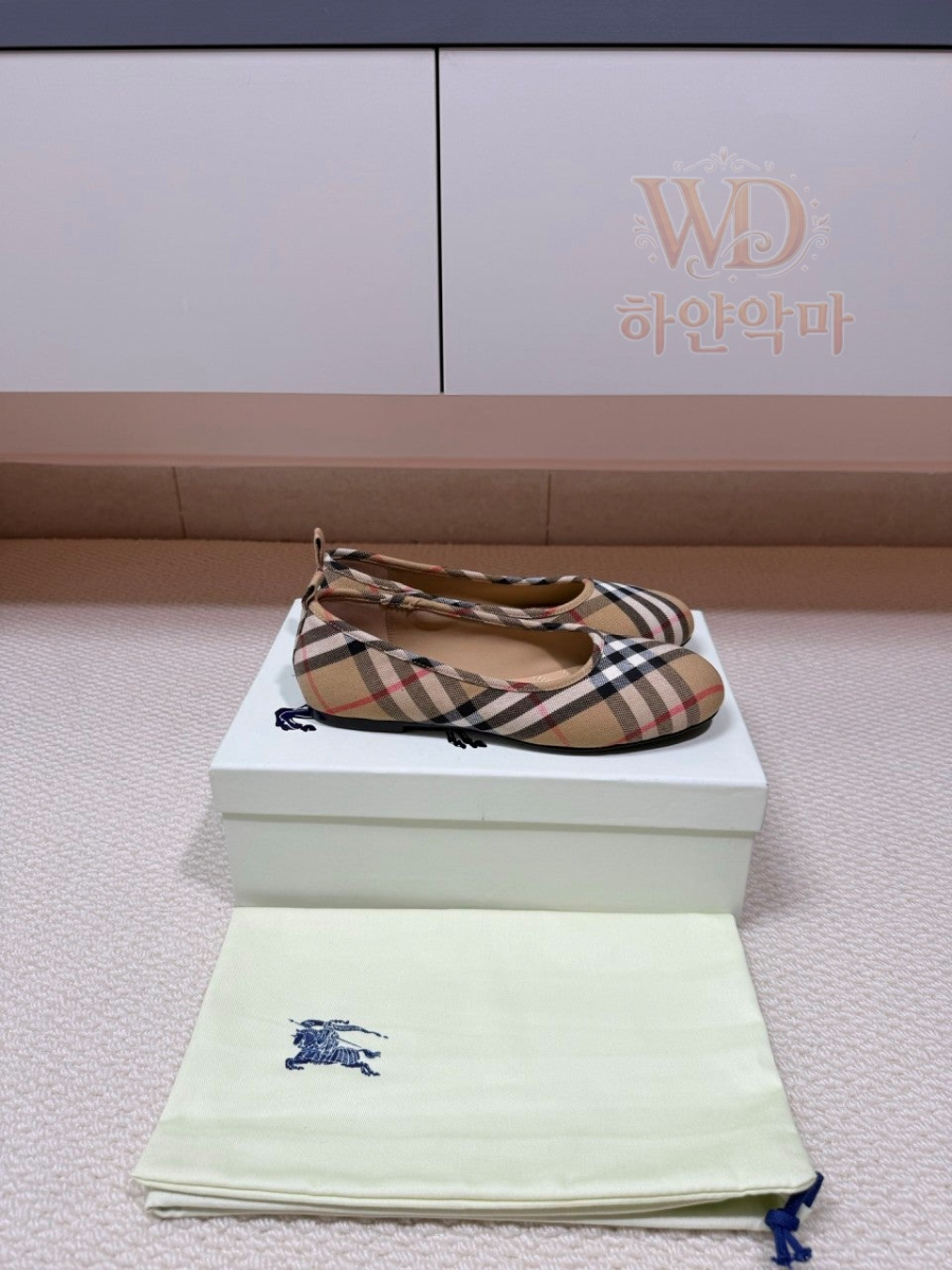 버버리2026플랫슈즈-하얀악마-9.jpg