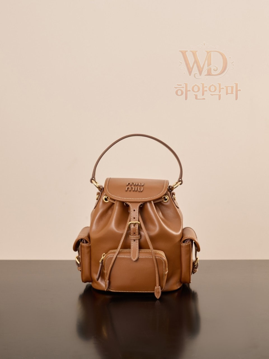미우미우백팩-멀티포켓-하얀악마-3.jpg