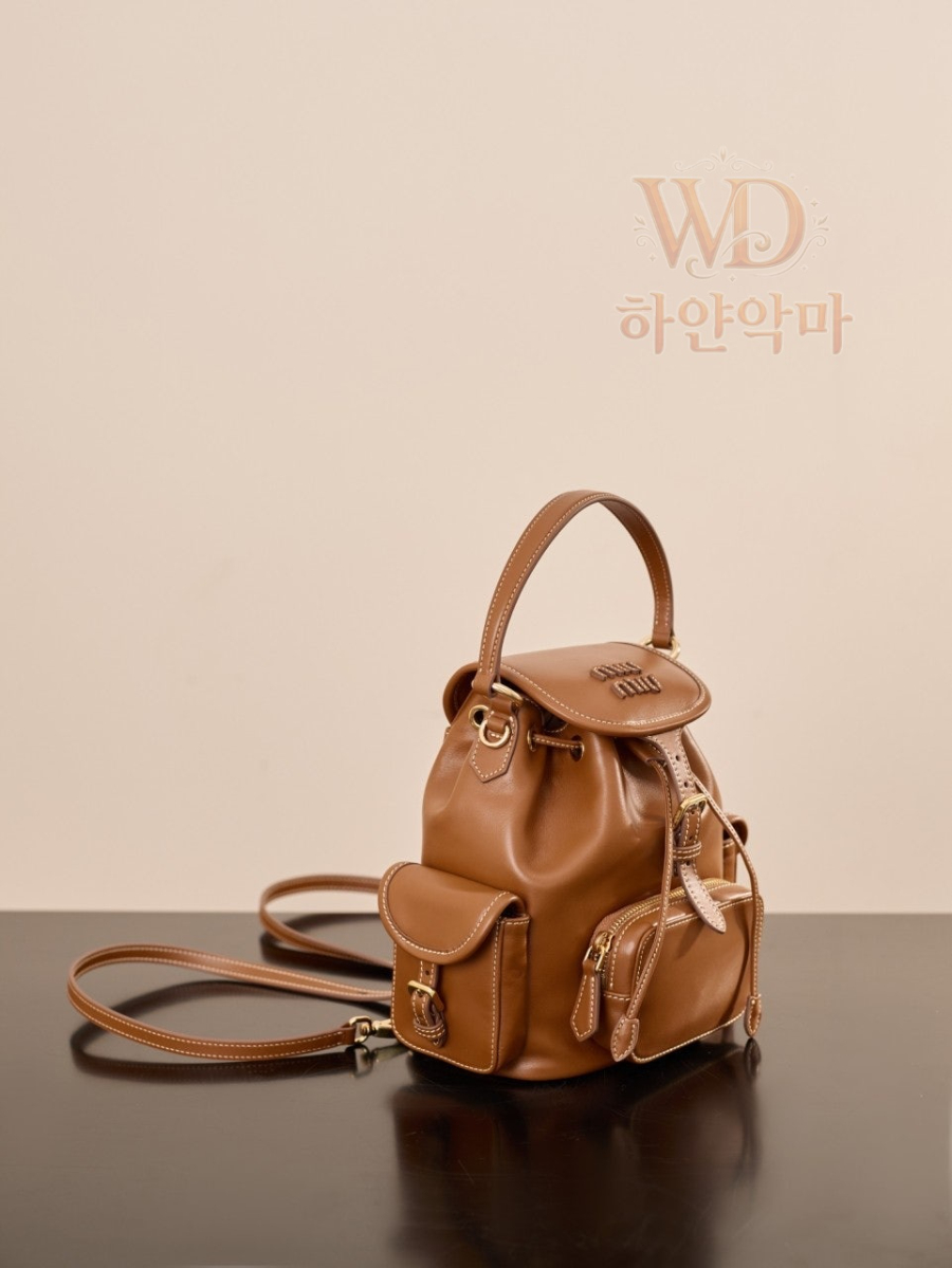 미우미우백팩-멀티포켓-하얀악마-8.jpg