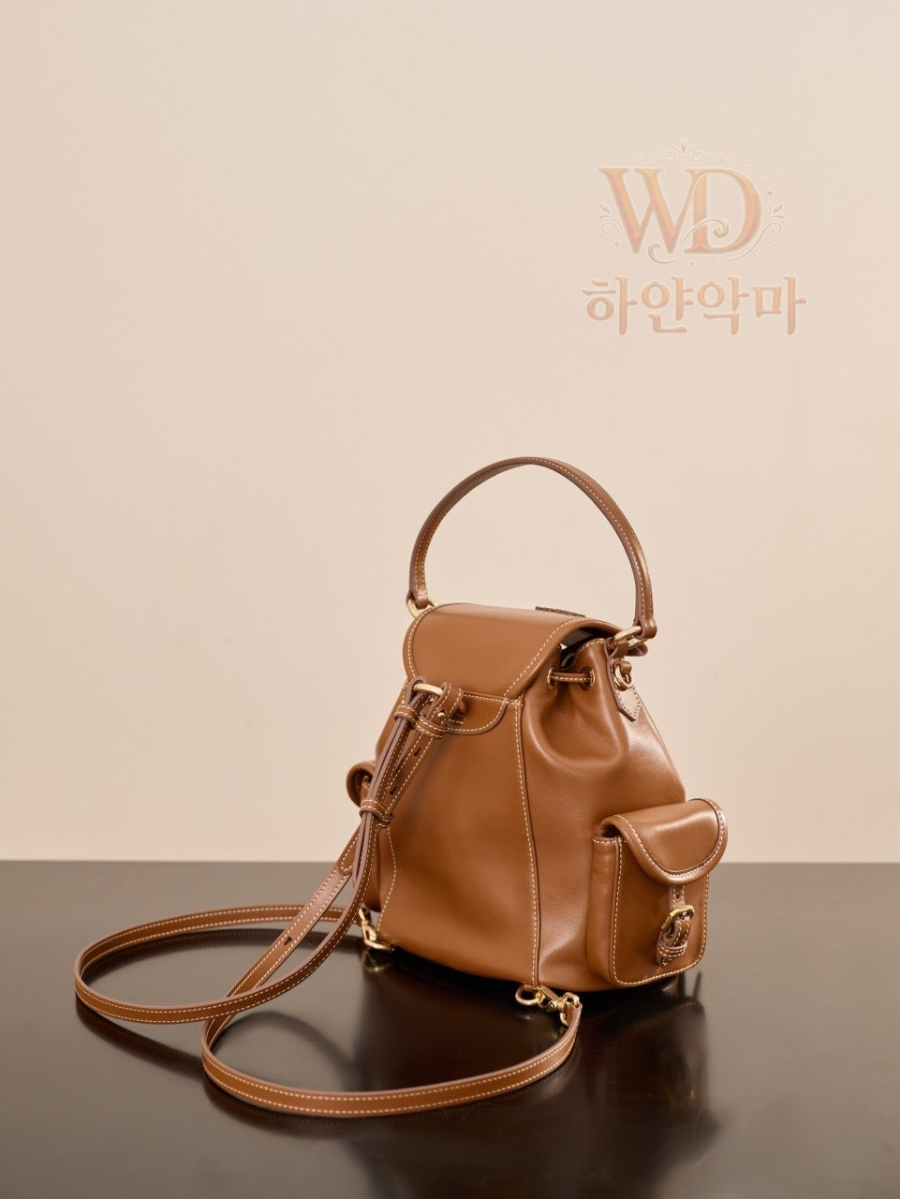 미우미우백팩-멀티포켓-하얀악마-7.jpg