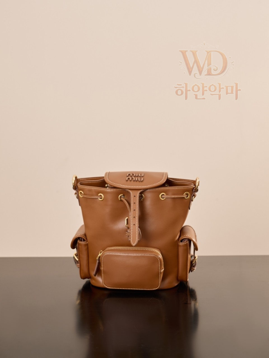 미우미우백팩-멀티포켓-하얀악마-11.jpg