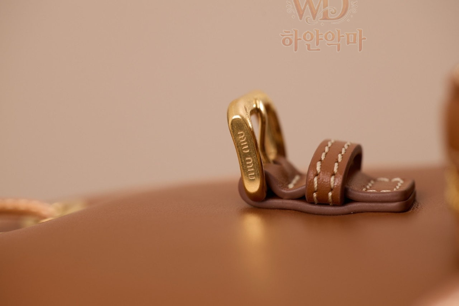 미우미우백팩-멀티포켓-하얀악마-24.jpg