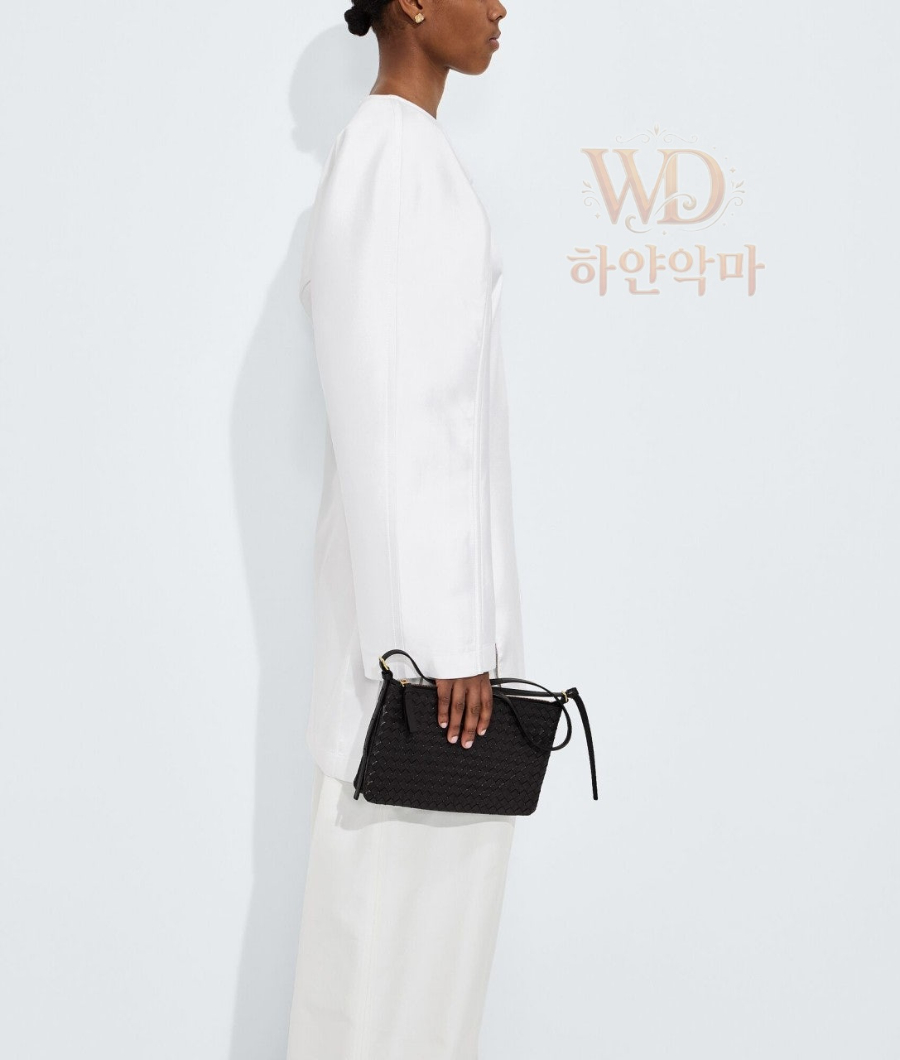 보테가피콜로숄더백-876625-하얀악마-1.jpg