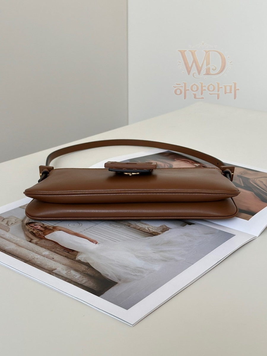 펜디가방-숄더백-하얀악마-6.jpg